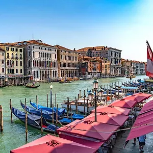 ca-fornoni-grand-canal.hotelinveneto.com/